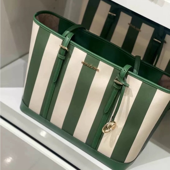 Michael Kors Jet Set Travel Large Leather Top Zip Shoulder Tote NWT - Picture 2 of 4